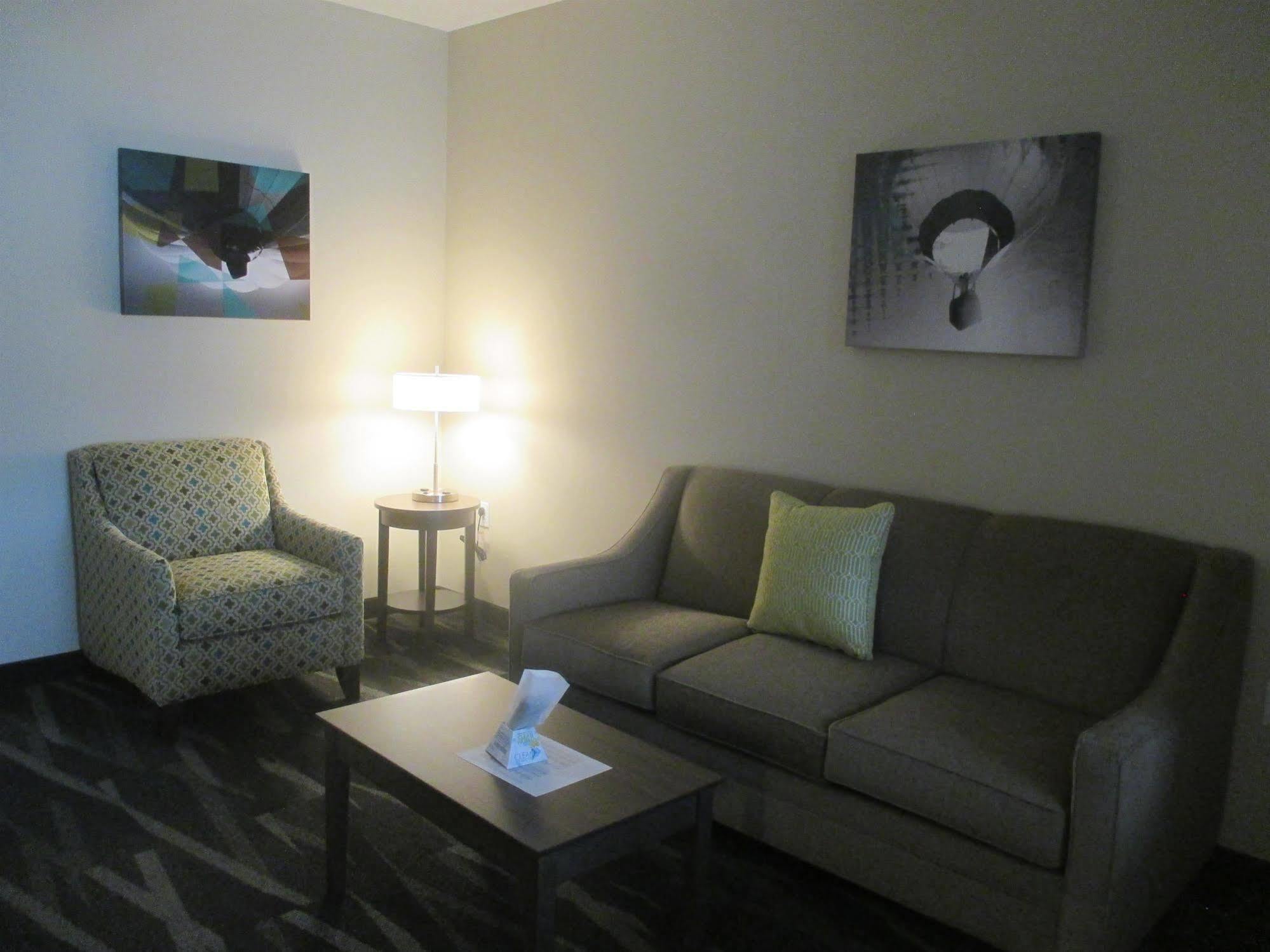 Best Western Plus Centralia Hotel & Suites מראה חיצוני תמונה